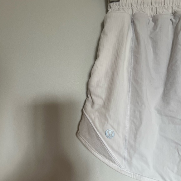 Lululemon shorts - Picture 5 of 7